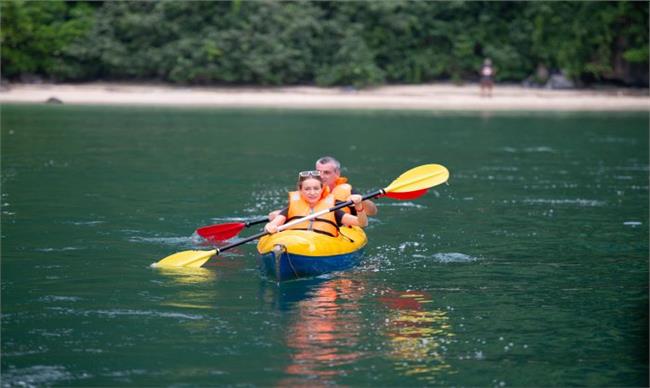 Kayaking in Dark & Bright Cave